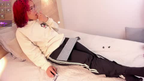 Sara online show from 6, 4, 2026