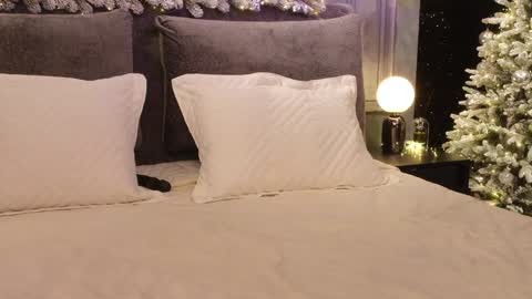    if you wanna buy smth stockingsph etc  custom videos or pics  online show from 27, 12, 2024