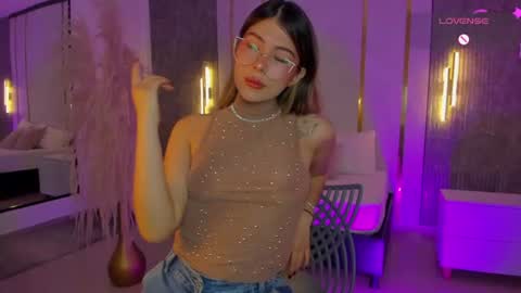 Snapshot of riley_sierra chatting on 2, 7, 2026 Riley Sierra online show from 2, 7, 2026