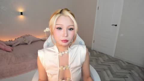 Snapshot of rileymee chatting on 18, 1, 2025 rileymee online show from 18, 1, 2025
