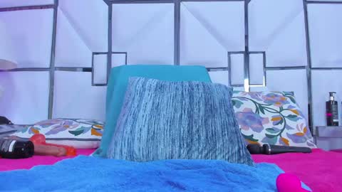 Riley online show from 5, 2, 2025