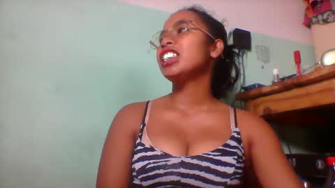 rinah856024 online show from 19, 4, 2026