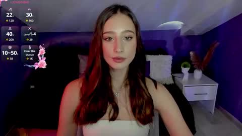 Snapshot of rioestrella chatting on 3, 10, 2025 Emilia online show from 3, 10, 2025