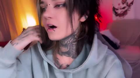   DianaBrite            fansl y online show from 25, 3, 2026