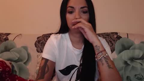 Snapshot of riri_mojo_92 chatting on 28, 11, 2025 riri_mojo_92 online show from 28, 11, 2025