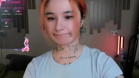 Snapshot of riskypussy chatting on 27, 9, 2025 MIley online show from 27, 9, 2025