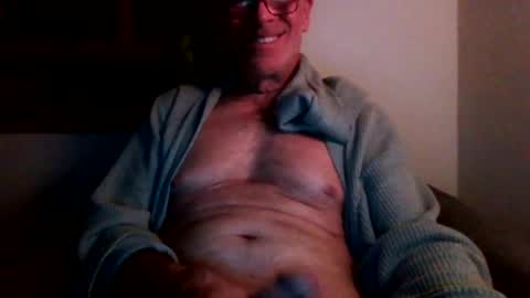 Snapshot of river053 chatting on 4, 8, 2026 river053 online show from 4, 8, 2026