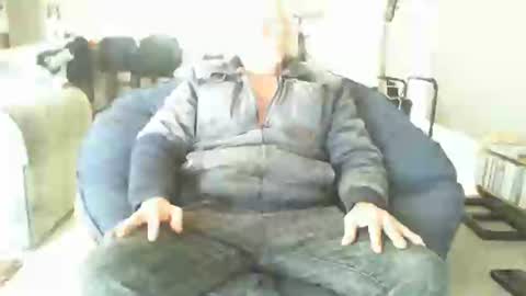 Snapshot of riverratggg chatting on 10, 12, 2024 riveratggg online show from 10, 12, 2024