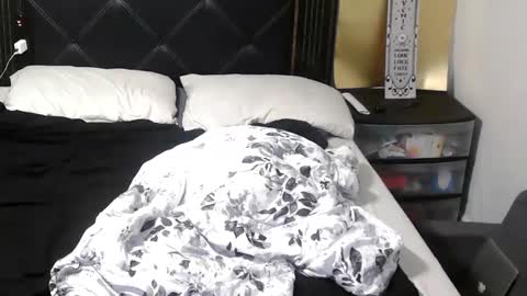 River Saint online show from 12, 9, 2025