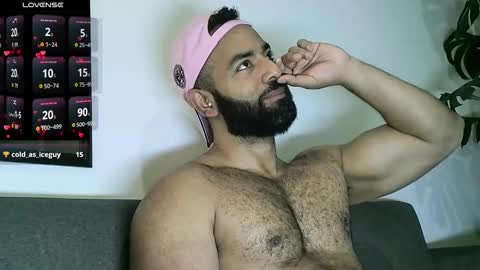 SebasRoa online show from 9, 10, 2025