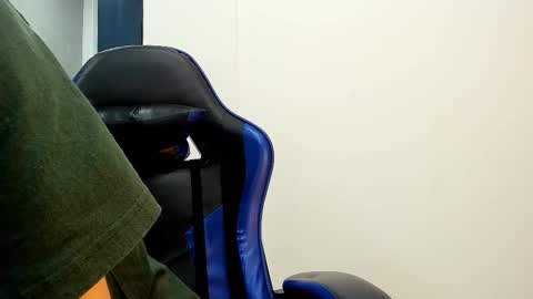 Roan Birkin online show from 28, 10, 2025