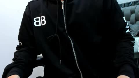 Roan Birkin online show from 4, 12, 2025