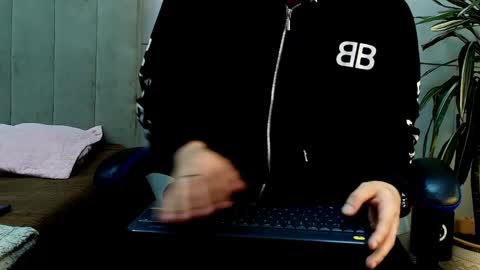 Roan Birkin online show from 25, 5, 2026