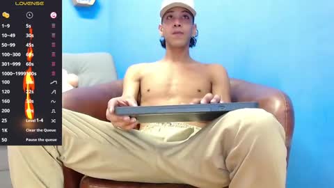 Snapshot of robert_kingg chatting on 6, 10, 2025 robert_kingg online show from 6, 10, 2025