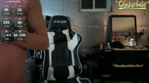 Snapshot of robertcicijr21 chatting on 13, 10, 2025 Robert Cici Jr. online show from 13, 10, 2025