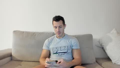 roberto4ever online show from 15, 2, 2025