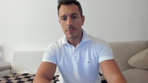 Snapshot of roberto4ever chatting on 19, 7, 2026 roberto4ever online show from 19, 7, 2026