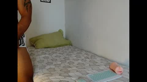 Snapshot of robertuxx chatting on 20, 2, 2025 BRAZILIAN BOY online show from 20, 2, 2025