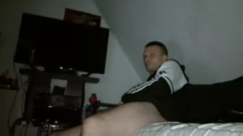 Snapshot of robertxxxpo chatting on 16, 6, 2026 Zenek online show from 16, 6, 2026
