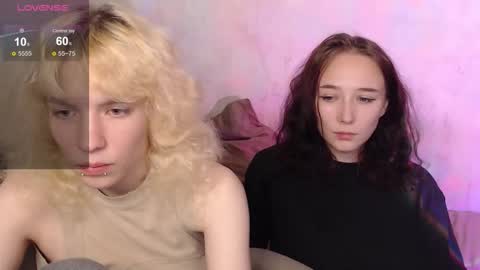 Snapshot of robin_yours chatting on 12, 9, 2025 Robin your online show from 12, 9, 2025