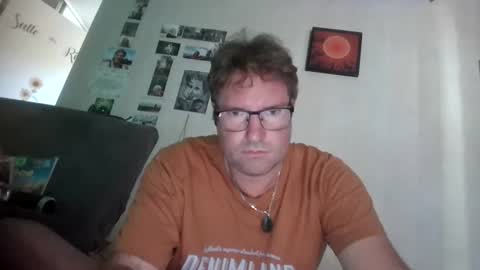 Snapshot of robinouhot chatting on 6, 7, 2026 robinouhot online show from 6, 7, 2026