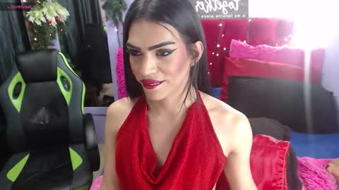 Margot Ferrer online show from 15, 9, 2025