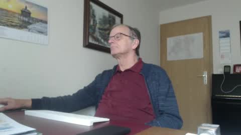 Snapshot of roboter0233 chatting on 10, 2, 2025 roboter0233 online show from 10, 2, 2025