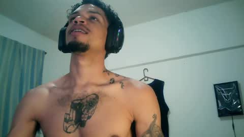 Snapshot of rocco99xx chatting on 19, 11, 2025 Rocco online show from 19, 11, 2025