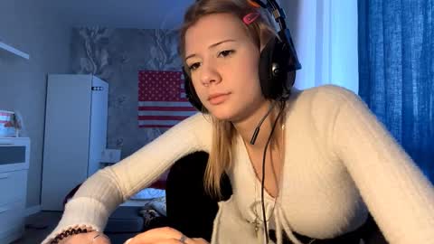 Snapshot of rochellehouis chatting on 27, 2, 2026 Anny online show from 27, 2, 2026