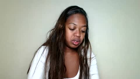 Snapshot of rochellinah chatting on 17, 6, 2026 rochellinah online show from 17, 6, 2026