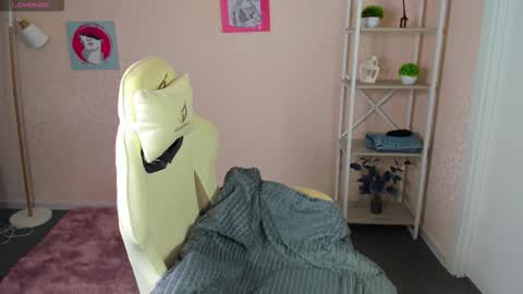 Snapshot of rockett_bunny chatting on 13, 9, 2025 Rockett online show from 13, 9, 2025