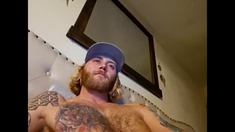 Snapshot of rockhardsurfers chatting on 31, 12, 2024 rockhardsurfers online show from 31, 12, 2024