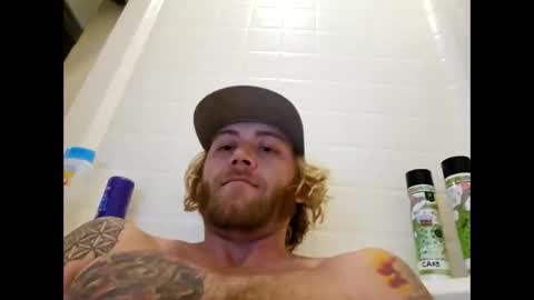 Snapshot of rockhardsurfers chatting on 14, 2, 2025 rockhardsurfers online show from 14, 2, 2025