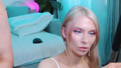 Lina and Den online show from 19, 10, 2025