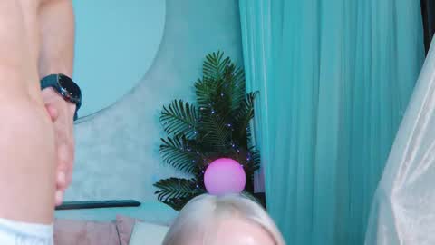 Lina and Den online show from 4, 12, 2025