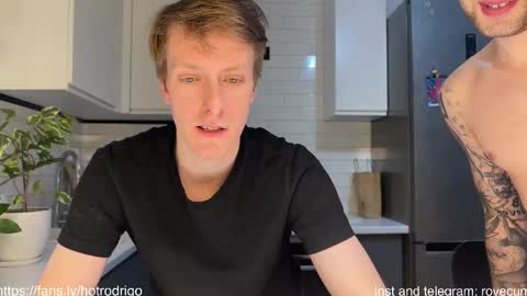 Snapshot of rodrigoveira chatting on 1, 3, 2025 Rodrigo online show from 1, 3, 2025