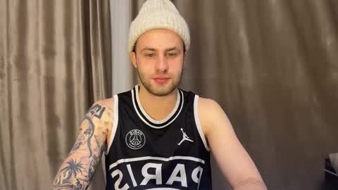 Snapshot of rodrigoveira chatting on 4, 11, 2025 Rodrigo online show from 4, 11, 2025