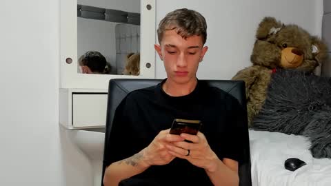 Snapshot of rolito18_ chatting on 29, 12, 2024 twink juli online show from 29, 12, 2024