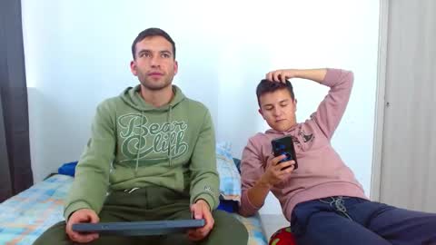 rolos_hot32 online show from 5, 3, 2025