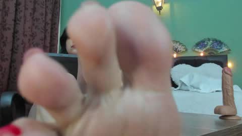 Snapshot of roma_calderon chatting on 18, 5, 2026 Roma Calderon online show from 18, 5, 2026