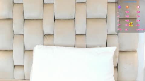   online show from 22, 10, 2025