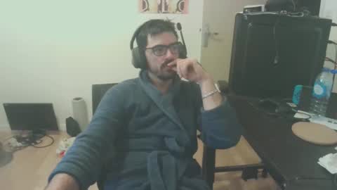 Snapshot of romainb72 chatting on 3, 1, 2025 romainb72 online show from 3, 1, 2025
