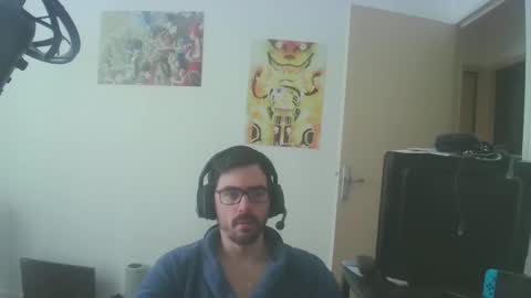 Snapshot of romainb72 chatting on 5, 2, 2025 romainb72 online show from 5, 2, 2025