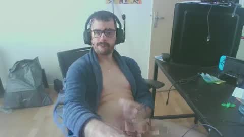 Snapshot of romainb72 chatting on 4, 3, 2025 romainb72 online show from 4, 3, 2025