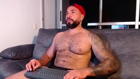 Snapshot of roman_muscle_ chatting on 1, 2, 2025 Roman online show from 1, 2, 2025