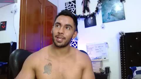 Snapshot of romanpearce_ chatting on 18, 10, 2025 Roman online show from 18, 10, 2025