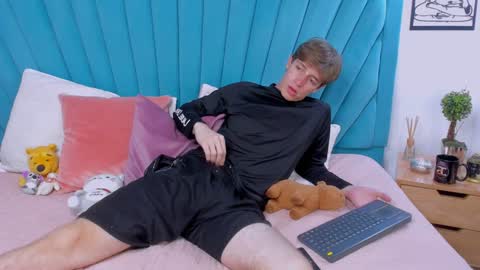 Snapshot of romeo_ricci1 chatting on 14, 1, 2025 Romeo Ricci online show from 14, 1, 2025