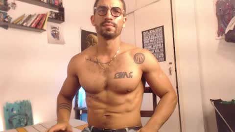 Snapshot of romeocolin_ chatting on 15, 7, 2026 R O M E O online show from 15, 7, 2026