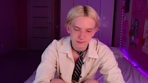 Snapshot of ron_vilss chatting on 12, 6, 2026 Ron online show from 12, 6, 2026