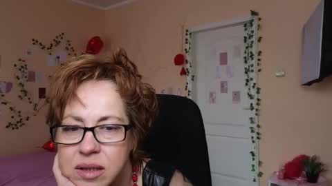 Snapshot of ronda_roni chatting on 8, 4, 2026 ronda_roni online show from 8, 4, 2026